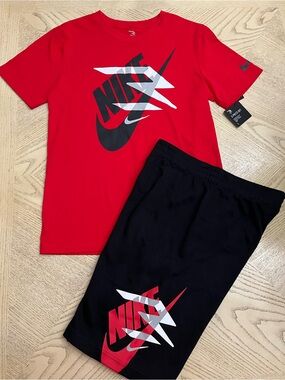 *NWT* Boys Nike 3BRAND Short Sleeve Tee & Short Size L